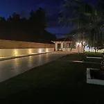 Villa Amazing Agapitos Ájoi Theódori