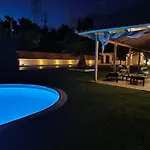 Amazing Agapitos Villa *