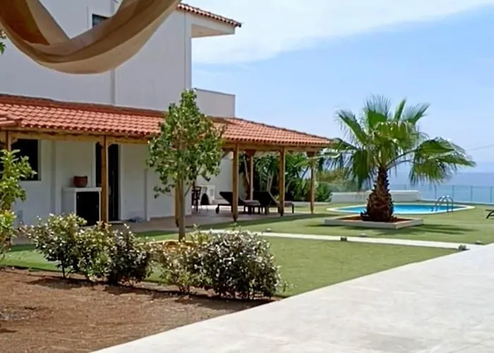 Villa Amazing Agapitos Agioi Theodoroi (Corinthia)